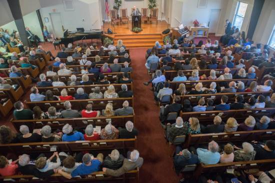 Pastor Doug Batchelor preaching at the Standifer Gap SDA church. Going to church is one way to observe the Sabbath.